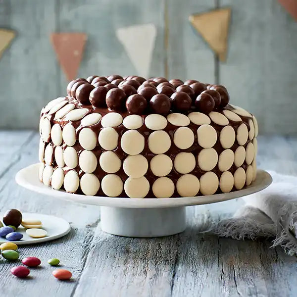Tanya Burr’s Sunday Cake Recipe - Party Pieces