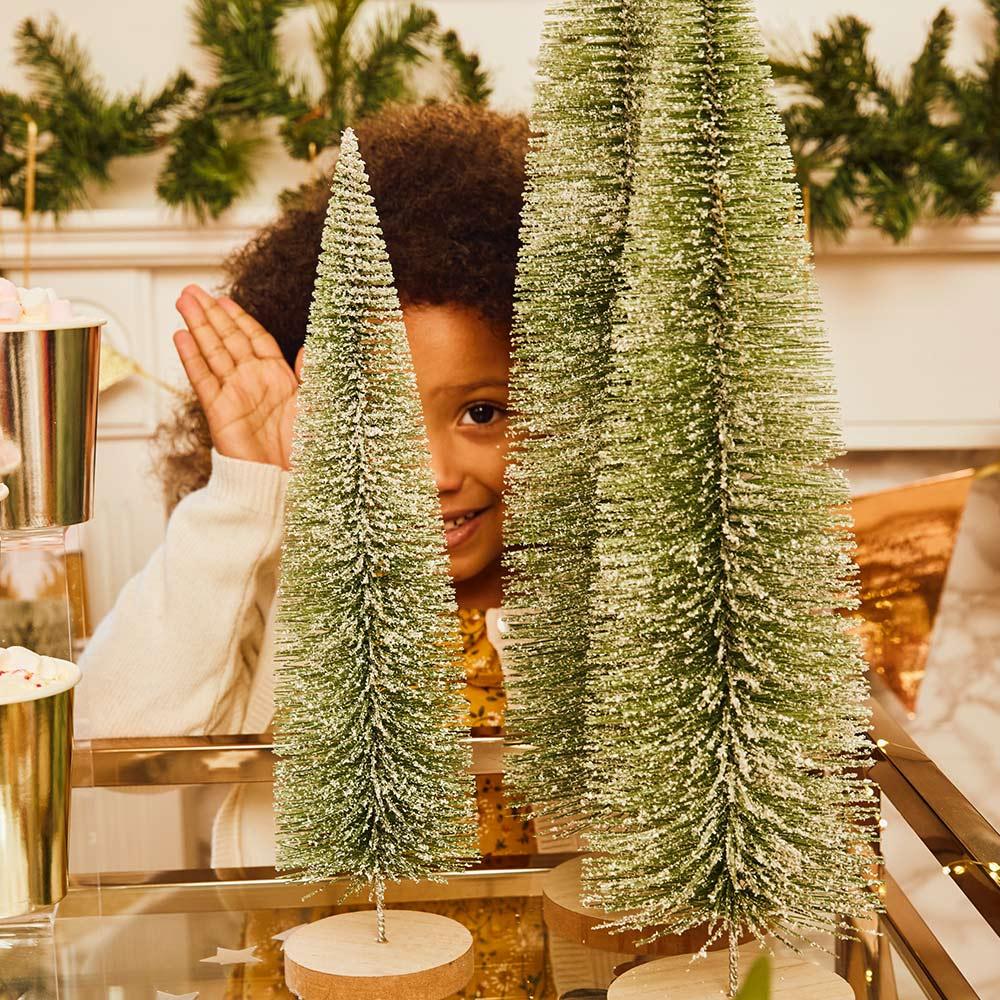 How to Decorate a Christmas Tree - Party Pieces