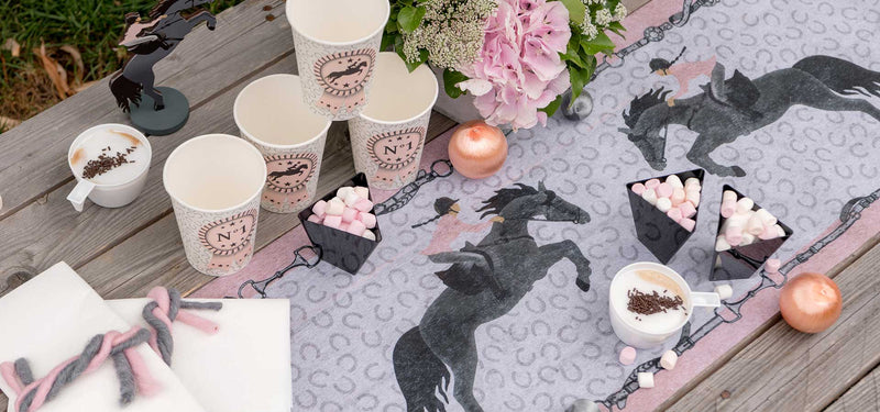 Horse Riding Party Supplies & Decorations