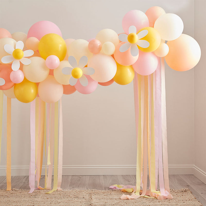 Daisy Balloon Arch with Streamers