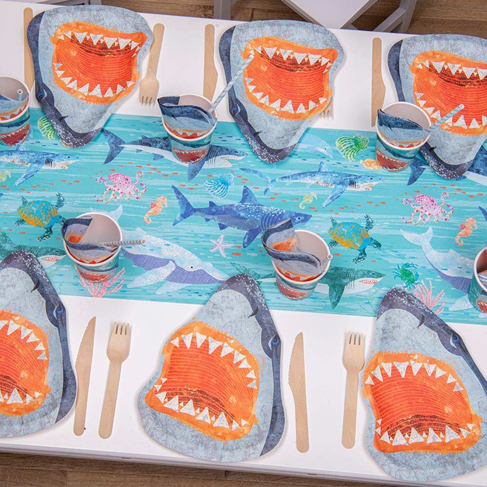 King of the Sea Table Set (x8) Owned Brand