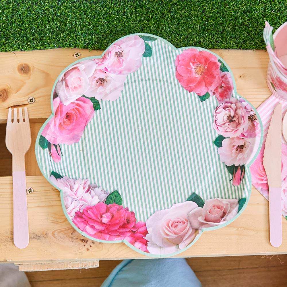 A Very English Rose Paper Party Plates (x8) Own Brand