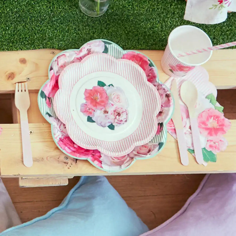 A Very English Rose Small Paper Party Plates (x8) Own Brand