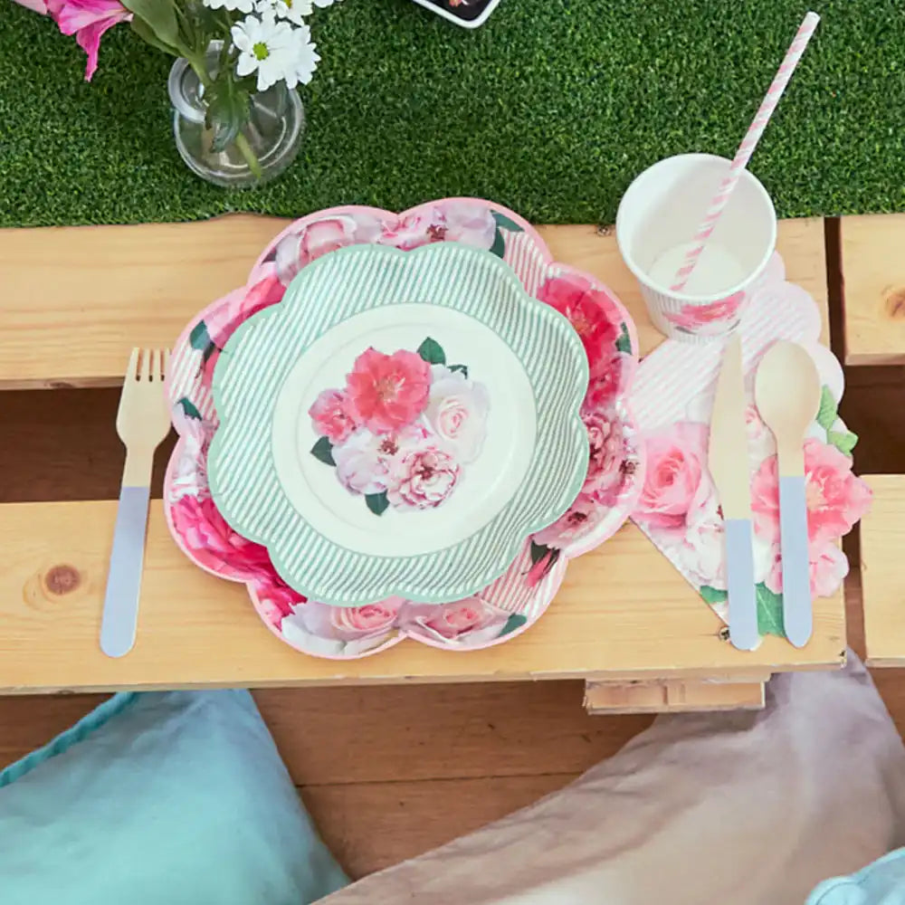 A Very English Rose Small Paper Party Plates (x8) Own Brand